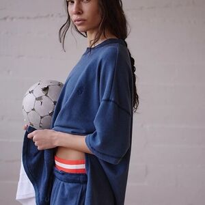 NWOT Freepeople Movement Back Me Up sweatshirt. Oversized